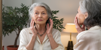 O Segredo da Pele Radiante: A Dica Surpreendente de uma Senhora de 80 Anos